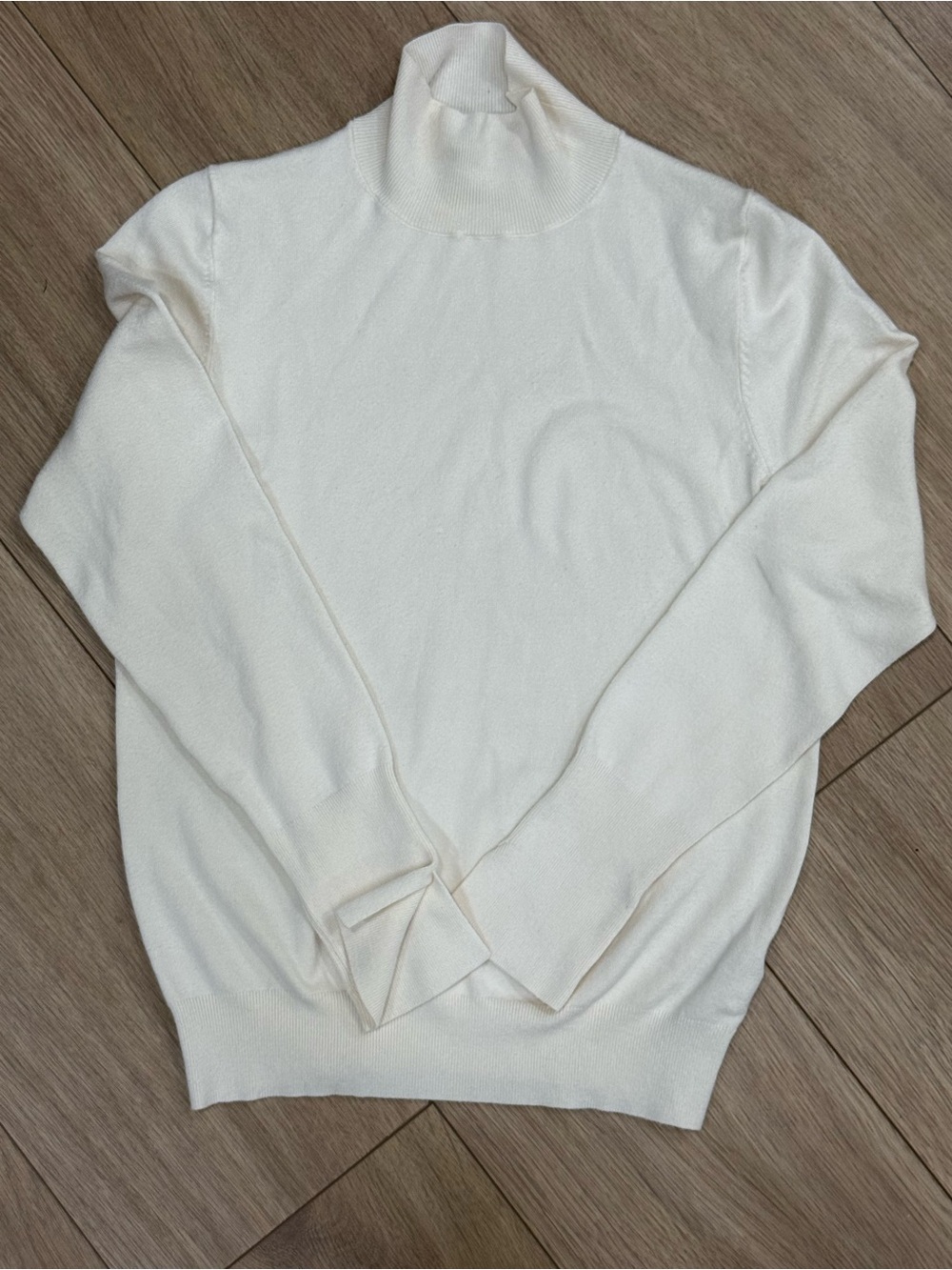 Zara Ivory Turtleneck Sweater Women’s Size M Viscose Blend